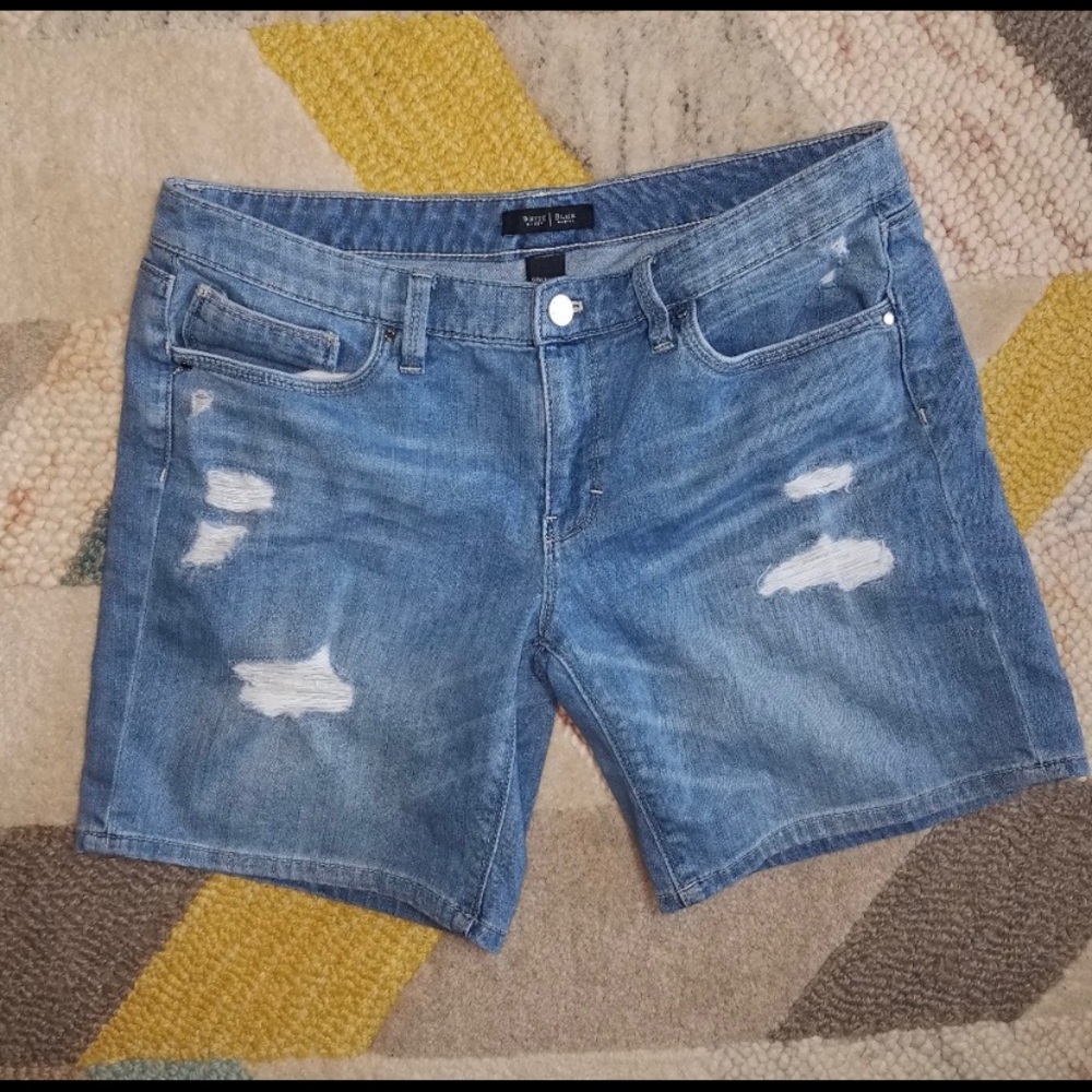WHBM Girlfriend Distressed Jean Shorts 10